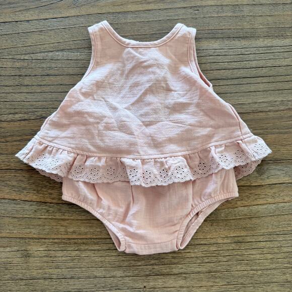 Quincy Mae Other - Quincy Mae Ruffle Tulip Top & Bloomer Set - Size 3-6m